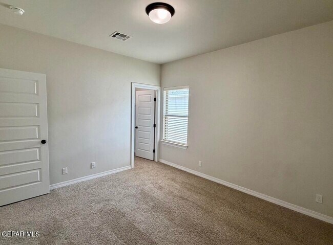 Building Photo - 7409 Scarlet Oak Pl
