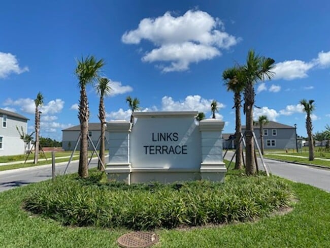 Building Photo - Beautiful Furnished 3 Bedroom Home in the Links at LPGA!