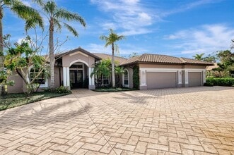 Building Photo - 910 Park Pl Dr