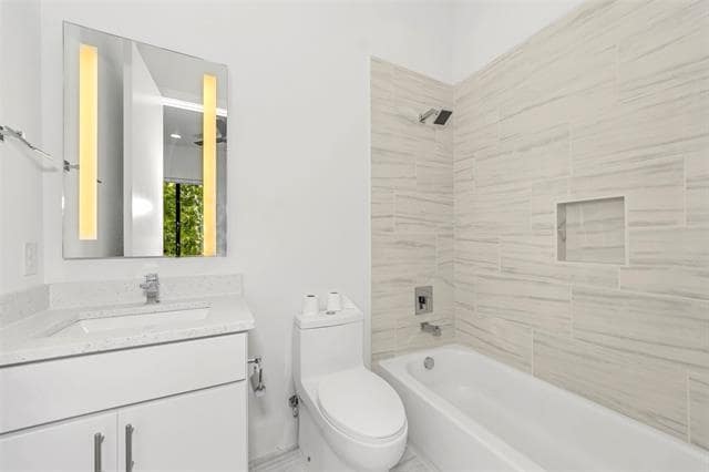 Building Photo - 1961 Dowgate Ct