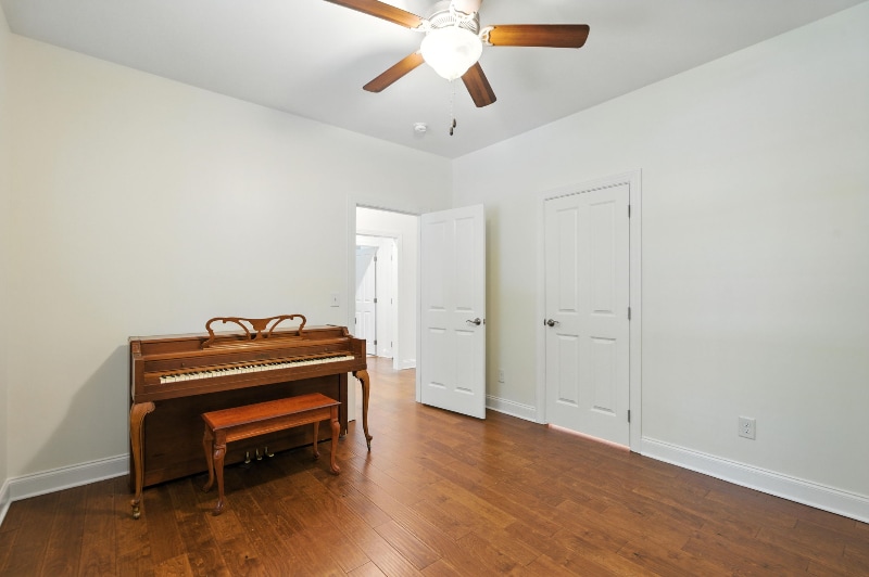 Building Photo - 1541 Louisiana Ln