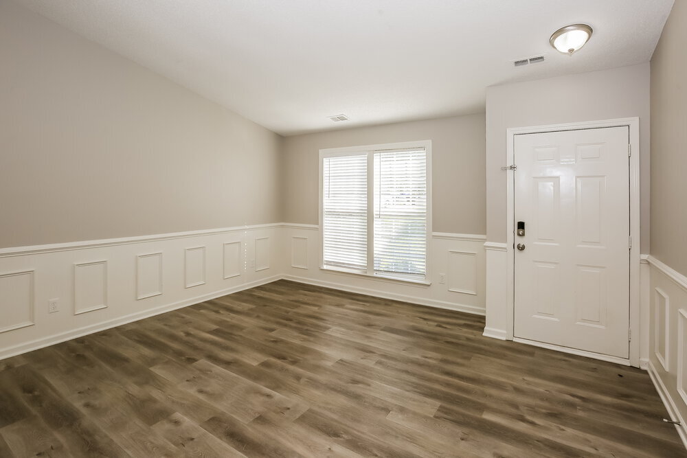 Building Photo - 137 Lantana Dr