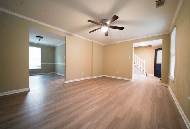 Building Photo - Recently Remodelded 2 story 4 bed, 2 1/2 bath 2 car garage fenced yard