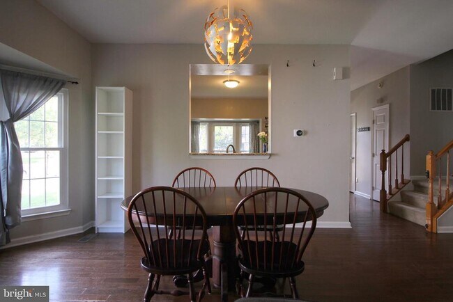 Building Photo - 2562 Sylvan Moor Ln
