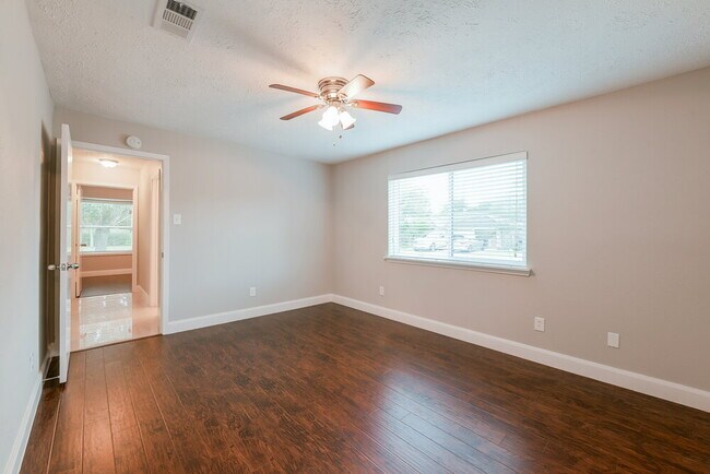 Building Photo - 7214 Natchez Dr