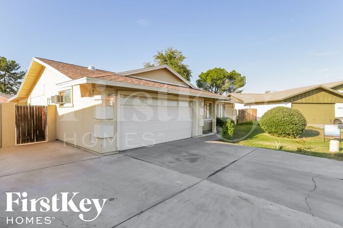 Building Photo - 4519 W San Miguel Ave