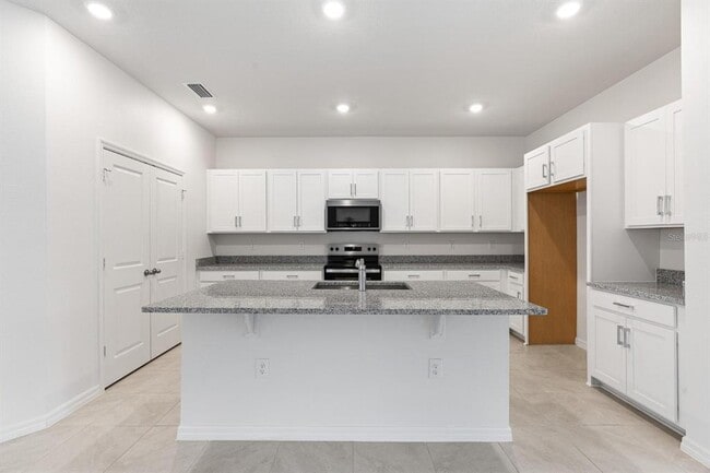 Building Photo - 3406 Sanctuary Dr