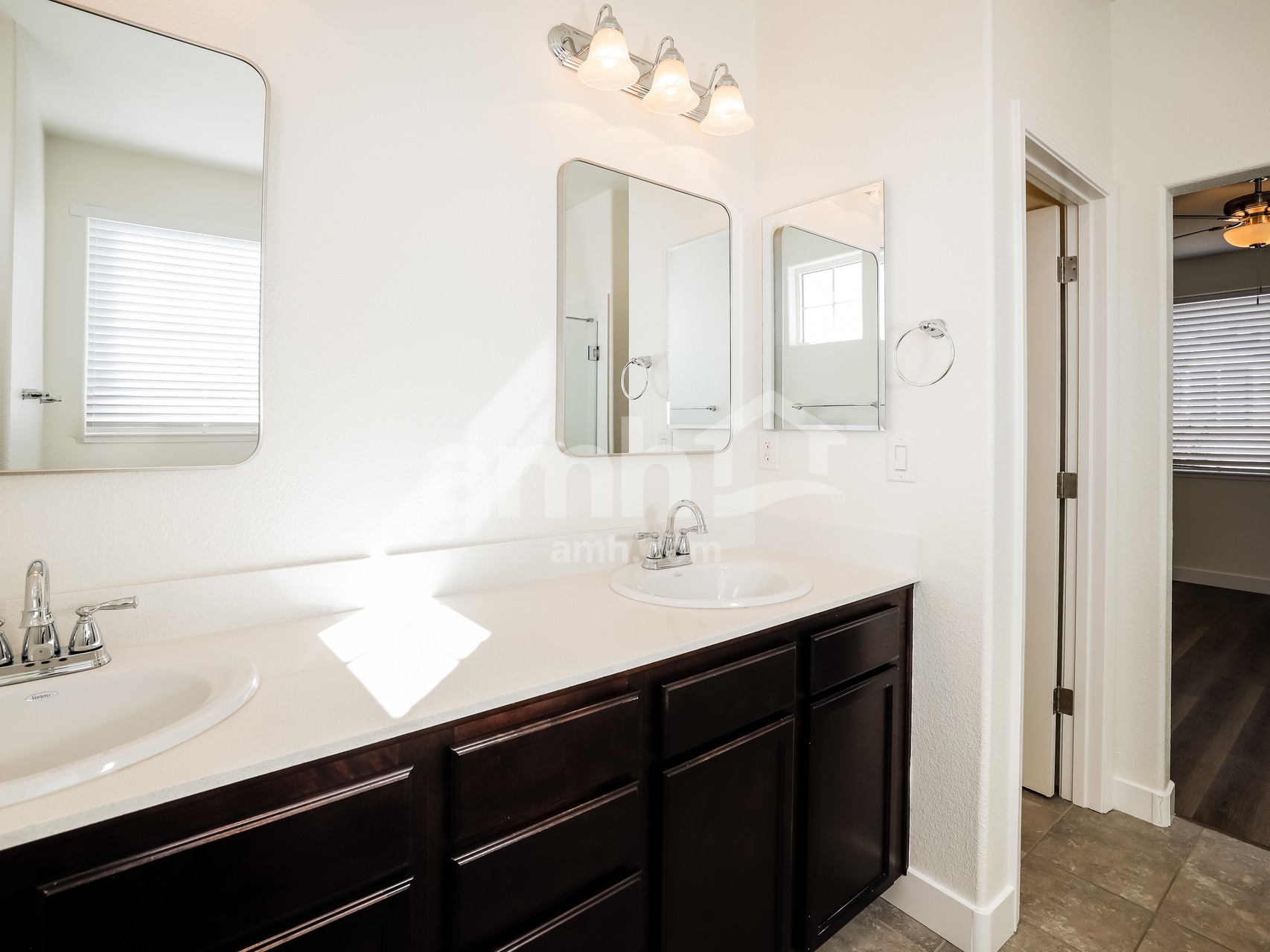 Building Photo - 7039 Cinder Village Dr