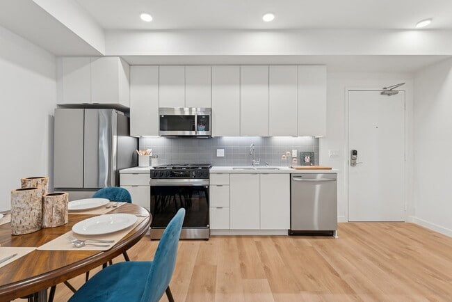 Building Photo - Onyx on Park