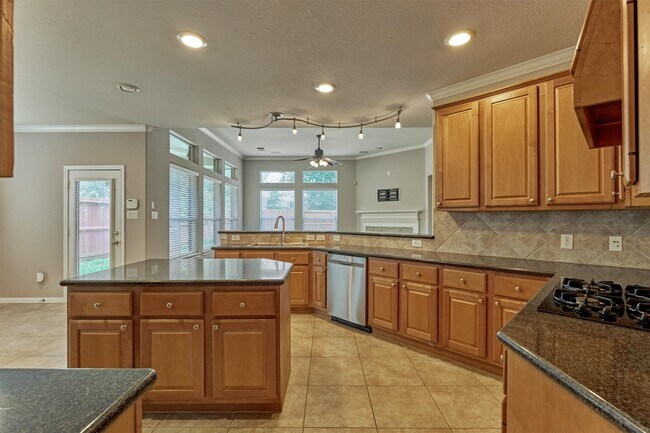 Building Photo - 30 Desert Rose Pl
