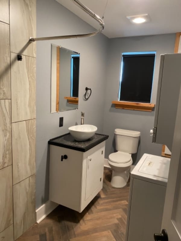 Building Photo - 2211 King St