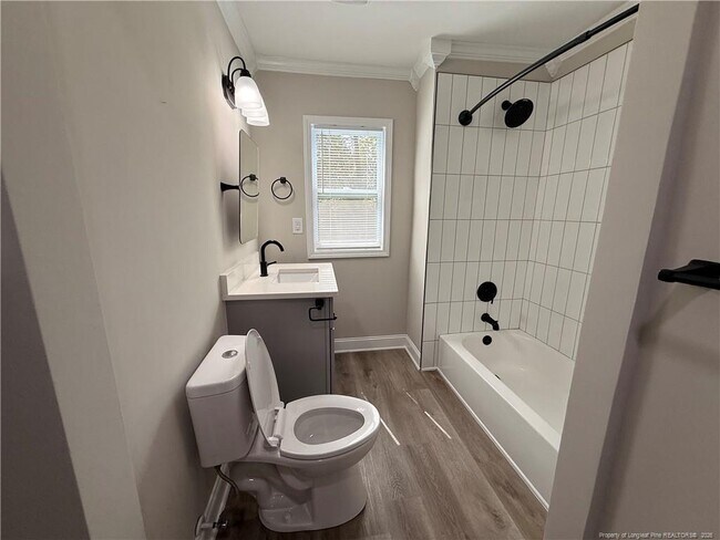 Building Photo - 122 Kensington Cir