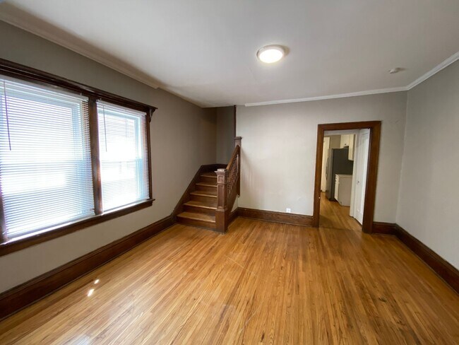 Building Photo - 2211 Neil Ave