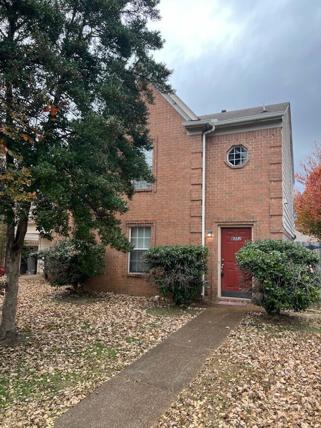 Primary Photo - 8352 Keeli Cove