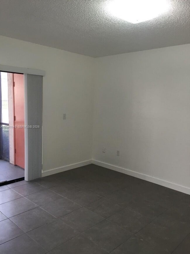 Building Photo - 860 NE 209th Terrace