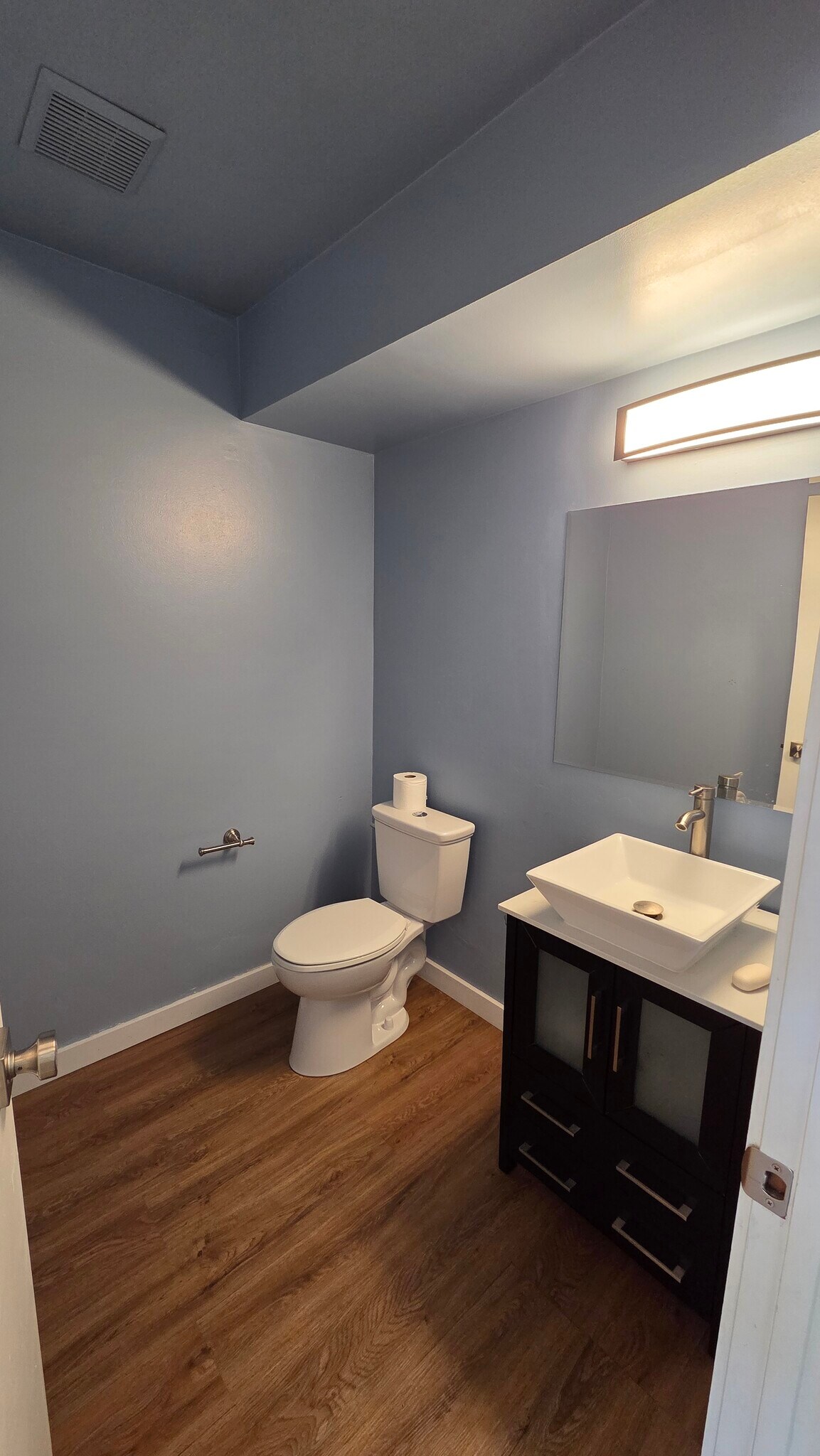 Building Photo - 653 Glasgow Ct