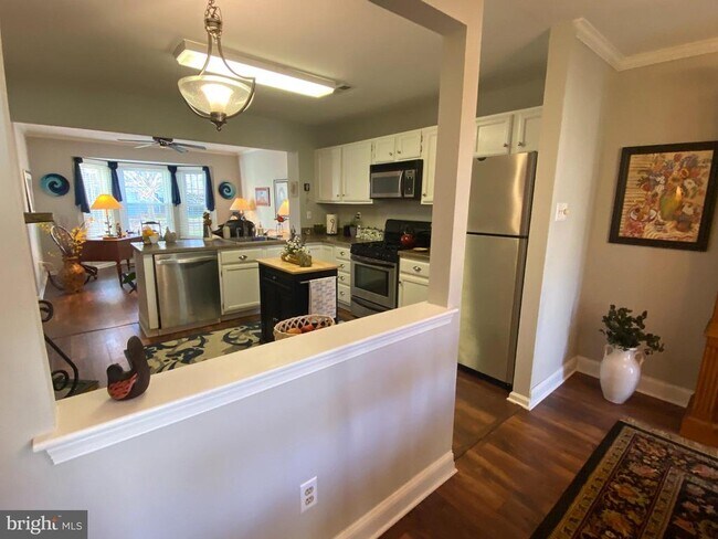 Building Photo - 5 Kanon Ct