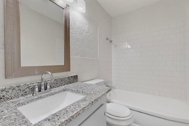 Building Photo - 3817 Vanette Ln