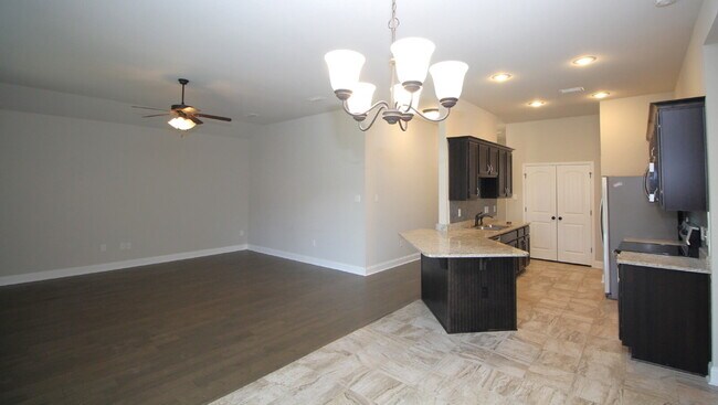 Building Photo - Spacious 3-Bedroom, 2-Bath Brick Home in N...
