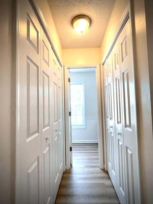 Building Photo - 1005 Gordon Woods Rd