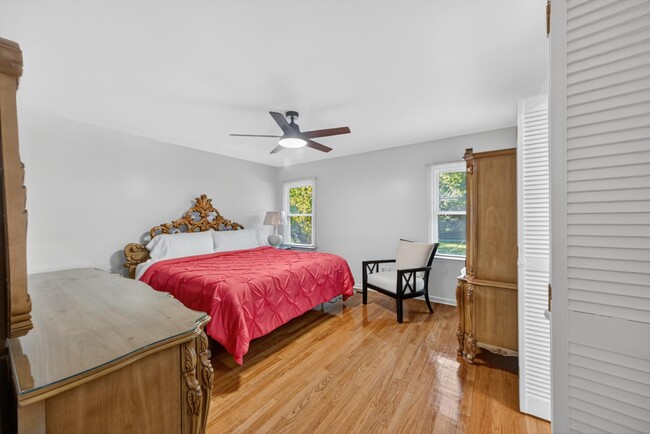 Building Photo - 1353 Secessionville Rd