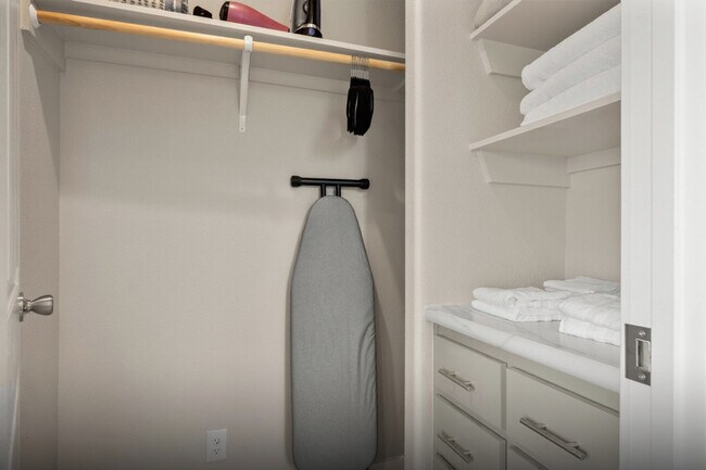 Building Photo - 421 Bluegrass Way