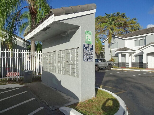 Building Photo - 7841 SW 152nd Ave