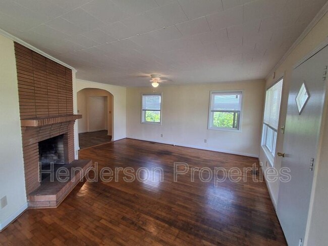 Building Photo - 1411 Pennington Rd