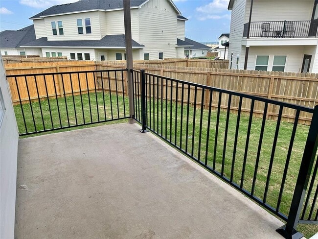 Building Photo - 515 War Admiral Dr