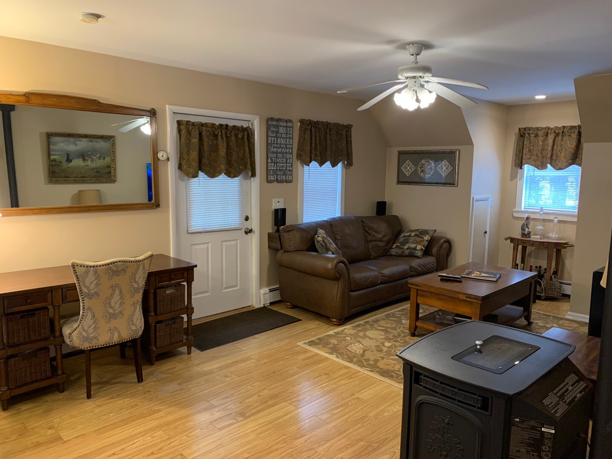 Building Photo - 266 Mahopac Ave