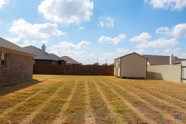 Building Photo - 2509 Meadow Lark Dr
