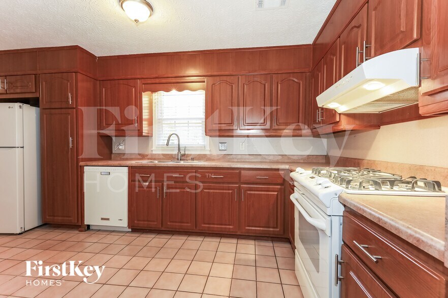 Building Photo - 2067 Shillingwood Dr NW