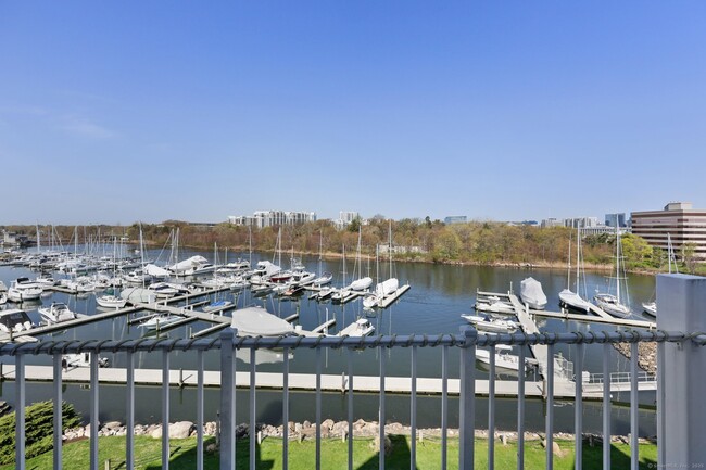 Building Photo - 43 Harbor Dr