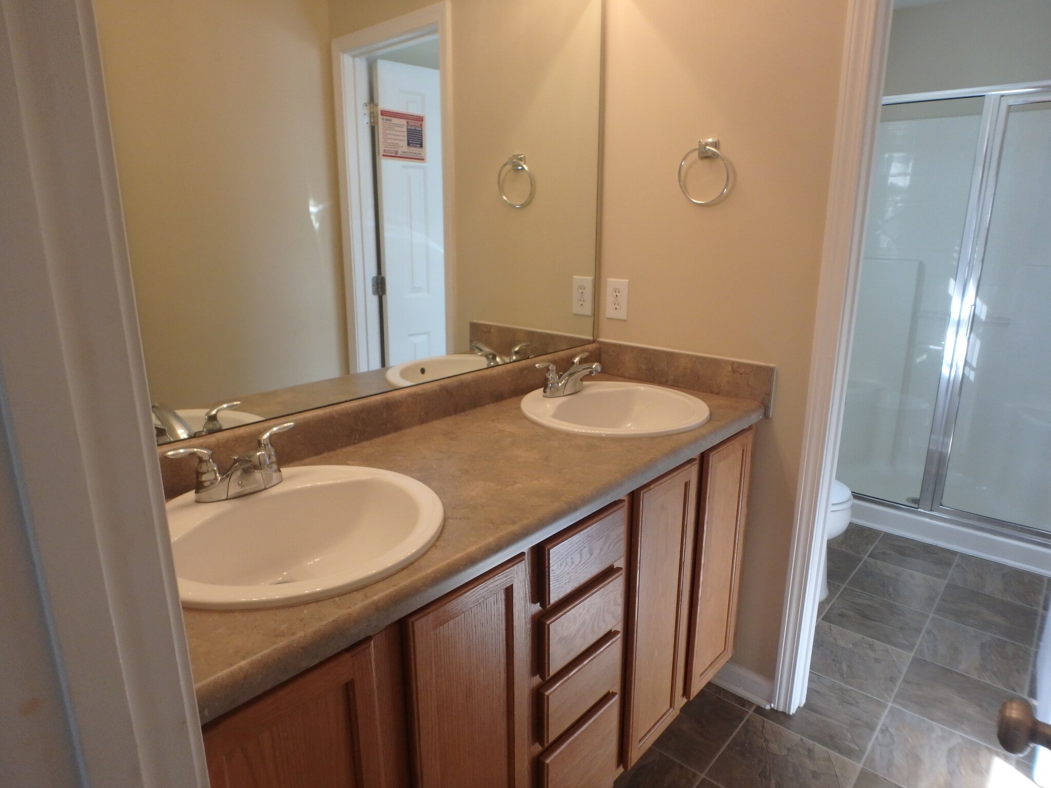 Building Photo - 137 Tuscarora Ln