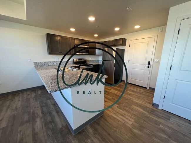 Building Photo - Modern living apartments~