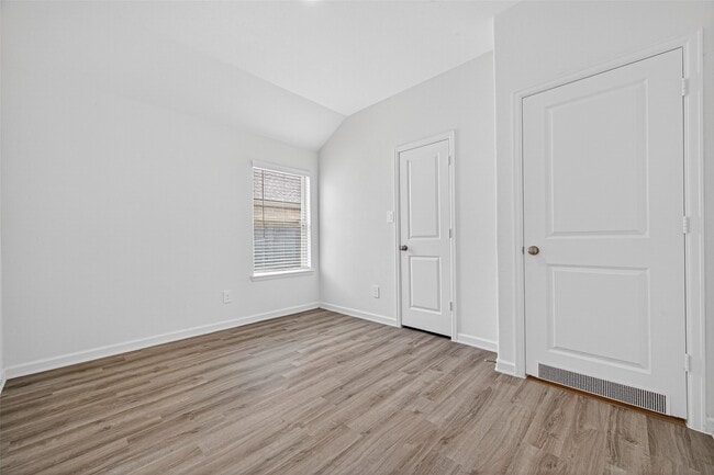 Building Photo - 5415 Tourmaline Wy