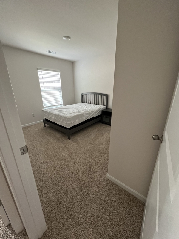 Building Photo - 109 Oakmont Valley Trl