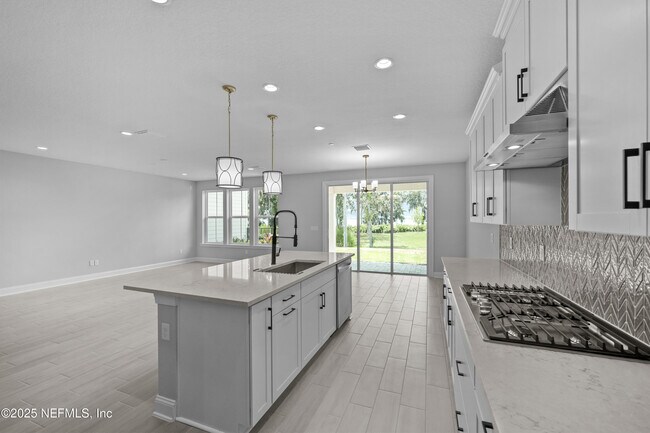 Building Photo - 27 Oak Pk Dr