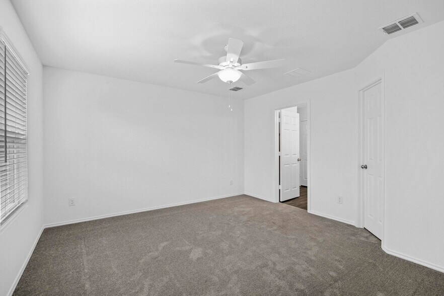Building Photo - 4541 Benham Dr
