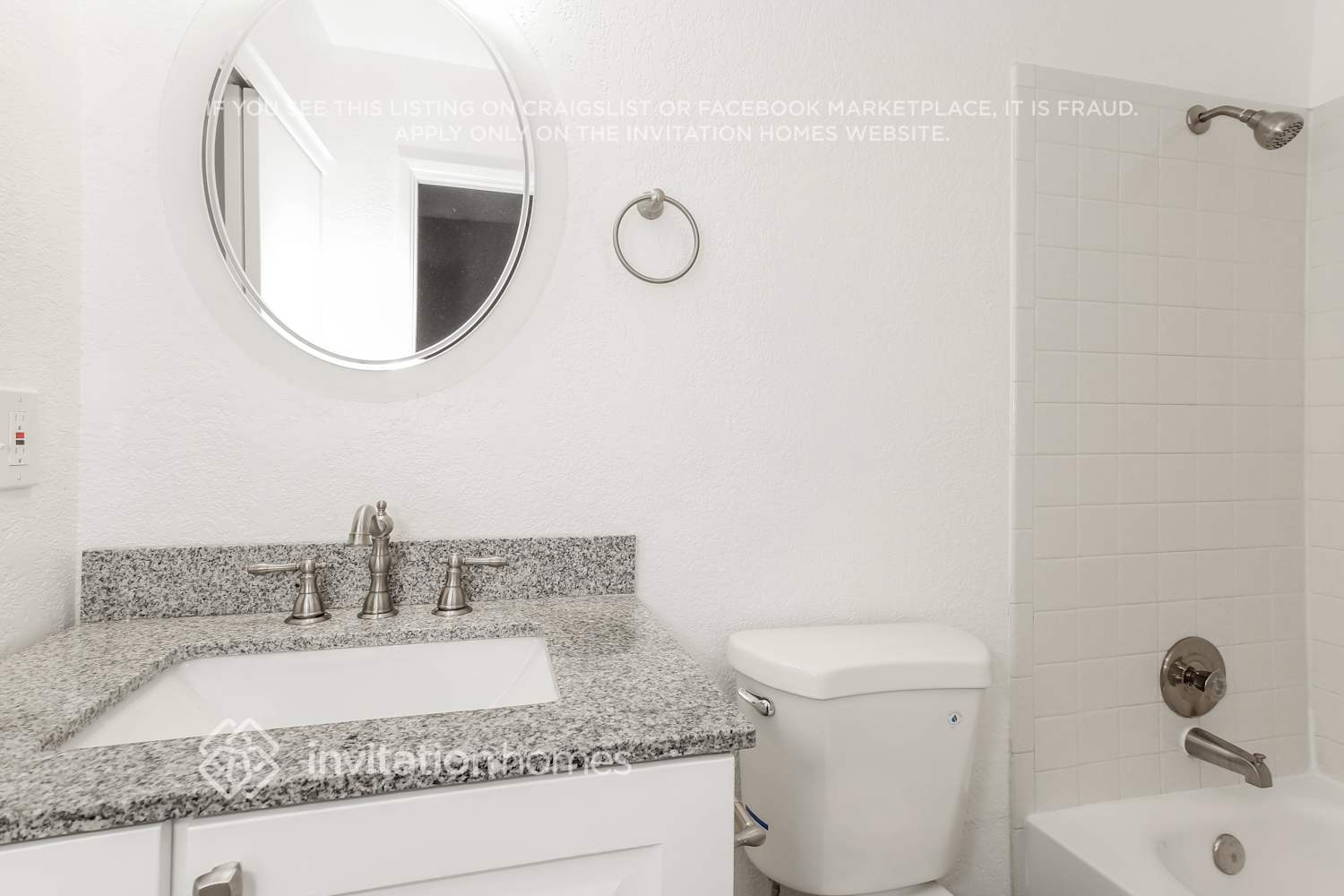 Building Photo - 2106 W Monona Dr