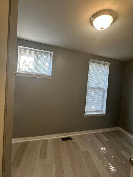 Building Photo - 313 S Franklintown Rd