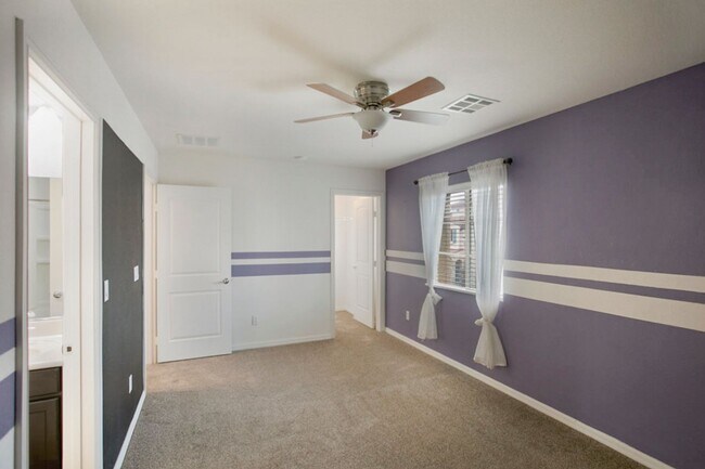 Building Photo - 3 Story Home With Large Loft IN Providence