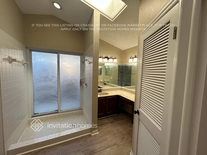 Building Photo - 1432 Buckner Rd