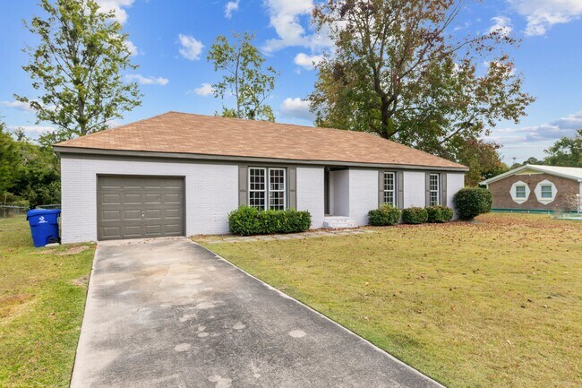 Building Photo - 116 Shepard St