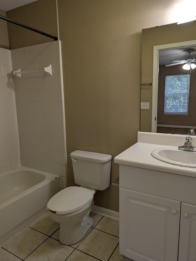 Building Photo - 4250 Augustus Oak Ct