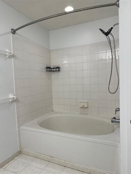 Building Photo - 7813 Sanibel Dr