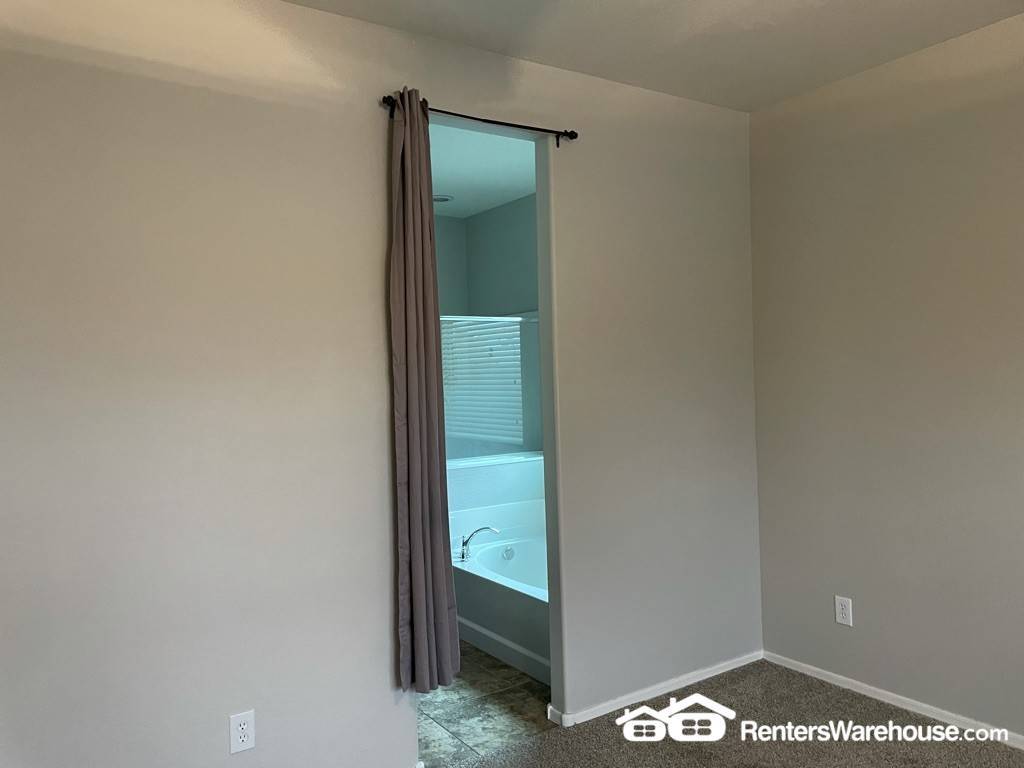 Building Photo - 10802 W Saddlehorn Rd