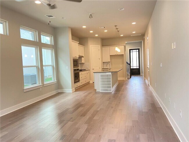 Building Photo - 1615 Woodwind Ln