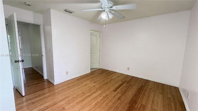 Building Photo - 870 NE 212th Terrace