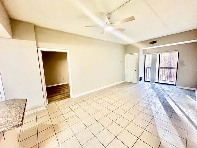 Building Photo - 211 Heritage Blvd